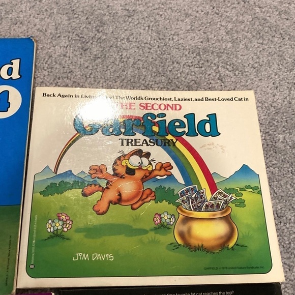 Garfield Comic Books - Picture 3 of 9